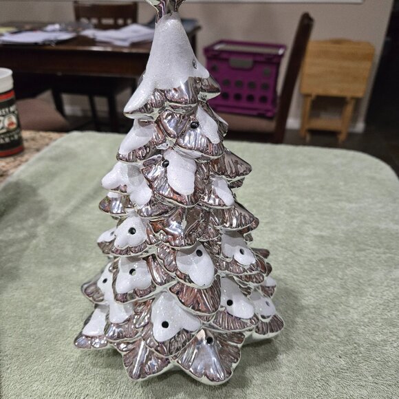 Christmas Tree tabletop decorartion - Picture 1 of 3